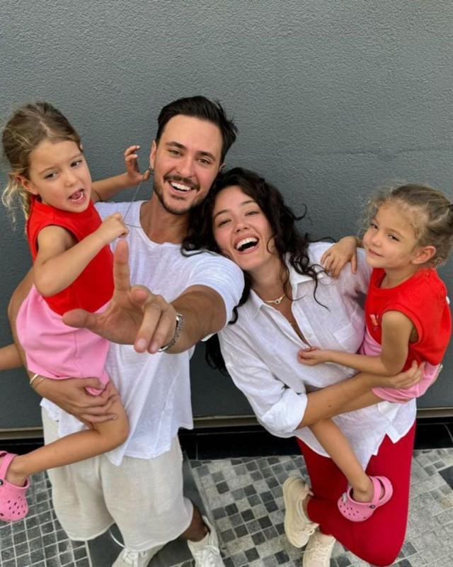 8 yıllık evliliğini bitirmişti! Oyuncu Pelin Akil yeni aşka yelken açtı! Kalbini meslektaşına kaptırdı - Resim: 3