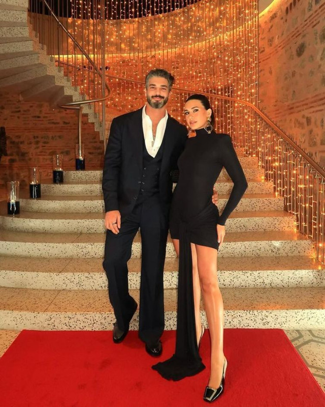 Şükrü Özyıldız aşk orucunu bozdu! Kalbini ünlü oyuncuya kaptırdı - Resim: 2