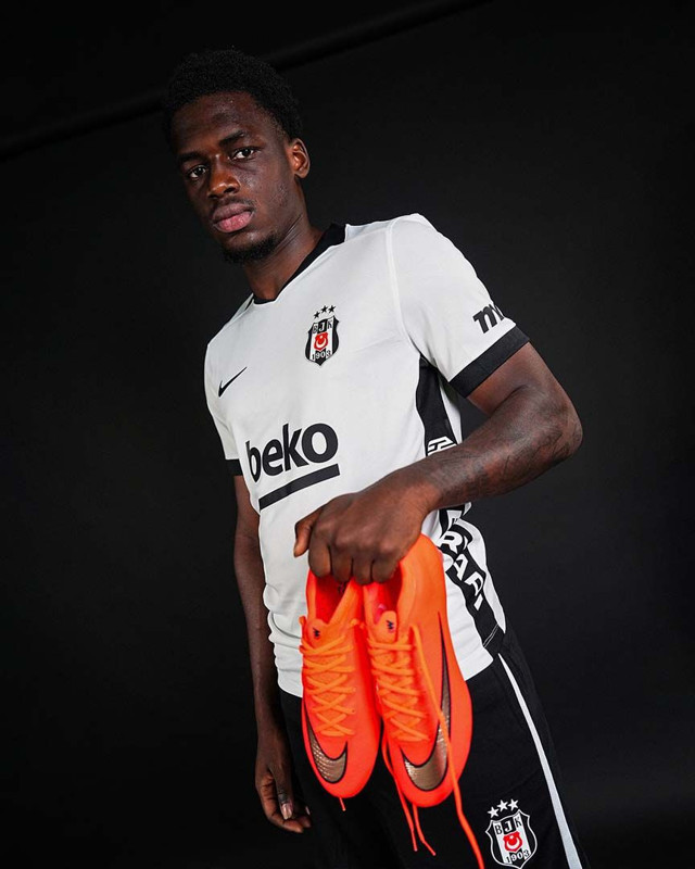 Beşiktaş’ta Vincenzo Italiano’dan şok karar! Yeni transferi kulübeye hapsetti! 4 maçta 1 dakika bile oynatmadı - Resim: 6