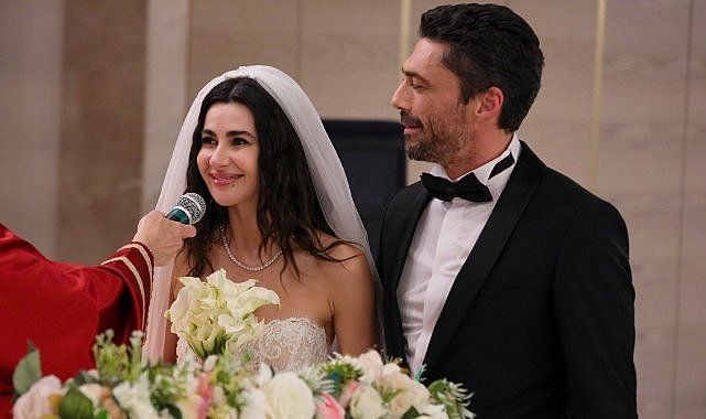 Set aşkı gerçek olmuştu! Nesrin Cavadzade ve Pamir Pekin'den kötü haber - Resim: 1
