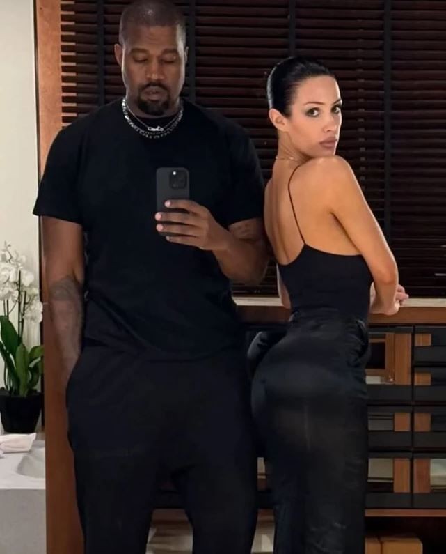 Kanye West ve Bianca Censori, Grammy 2025'e damga vurdu! Transparan file elbisesiyle sosyal medyayı ve izleyenleri şoke etti. - Resim: 2