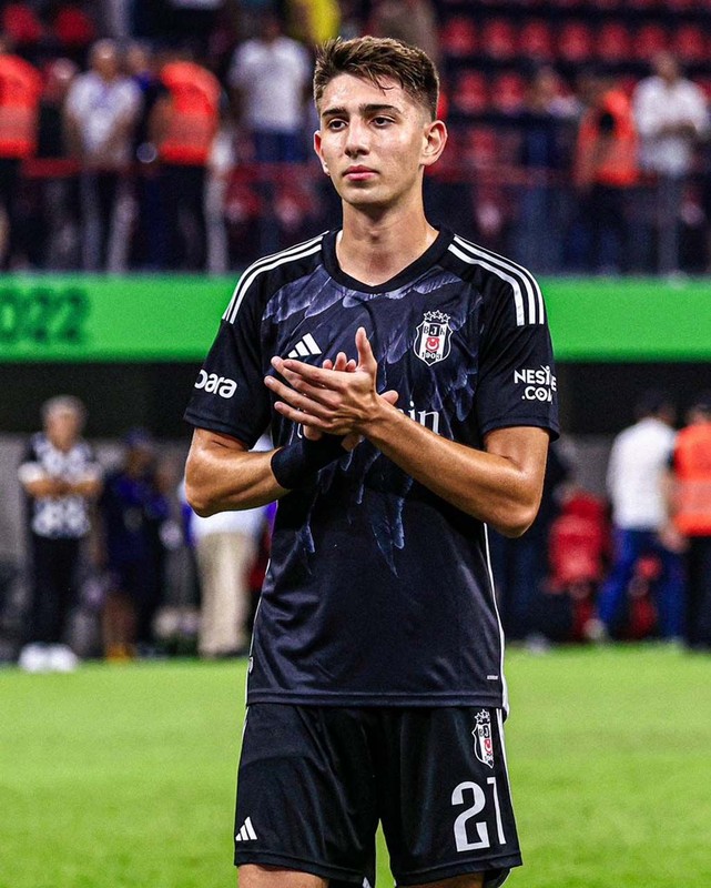 Performansıyla mest etmişti! Transfer için Beşiktaş’ın yine kapısını çaldılar! Serdal Adalı 5 milyon eurodan tek kuruş inmedi - Resim: 5