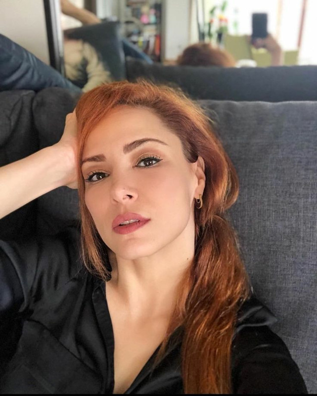 Mine Tugay'dan dikkat çeken paylaşım! Oyunculuğa başlama sebebini açıkladı - Resim: 2