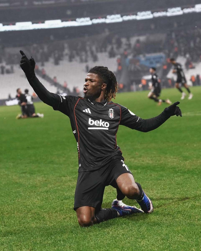 “Trosssard” paylaşım küplere bindirdi! El Bilal Toure’den Beşiktaş taraftarına şok sözler - Resim: 7