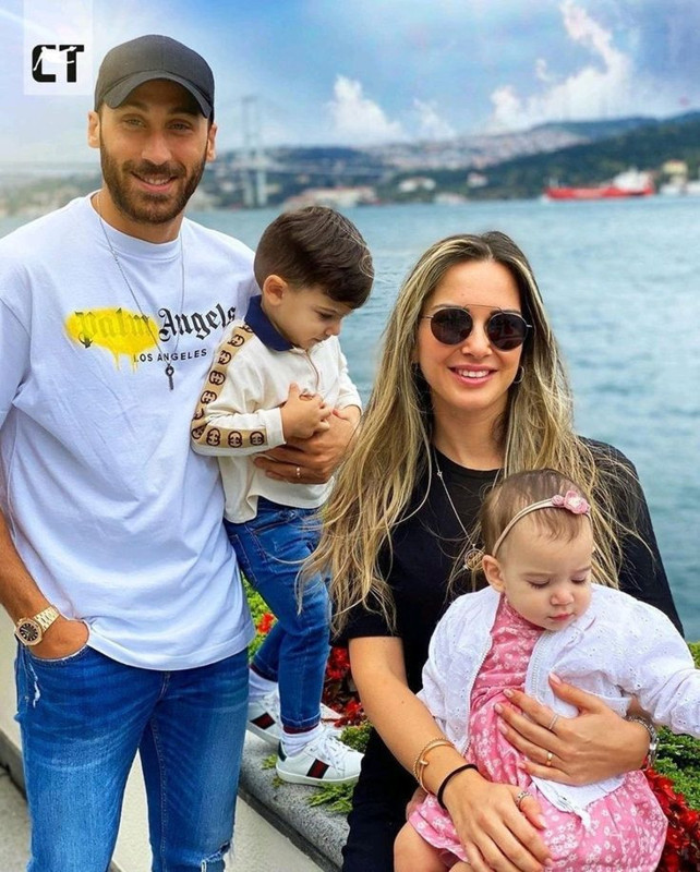 9 yıllık evlilikte mutsuz son! Fenerbahçeli Cenk Tosun ve Ece Tosun boşandı mı? - Resim: 4