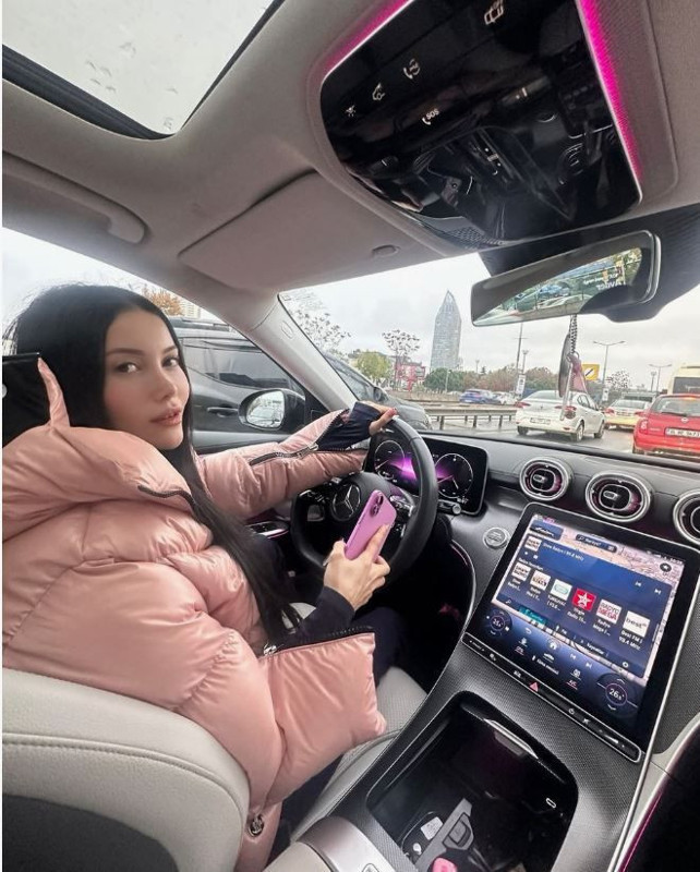 Kısmetse Olur Cansel Ayanoğlu lüks aracını satışa çıkardı! Fiyatı dudak uçuklattı - Resim: 5