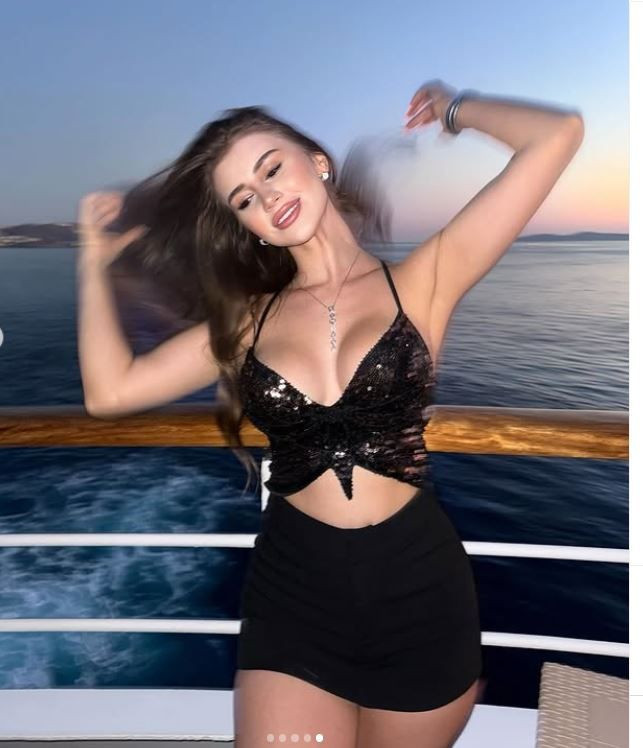 TikTok'ta çektiği dans videolarıyla ününe ün katmıştı. Fenomen Gamze Acet'in başı madde bağımlısı şahısla dertte. Kapıya kadar gitmiş - Resim: 6