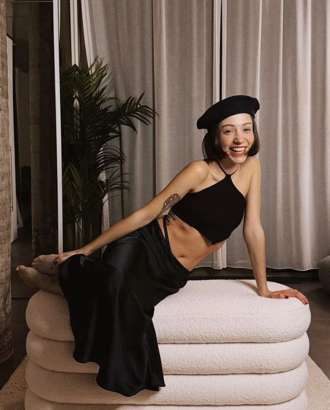 'Yaşayan en çekici Türk kadını' seçilmişti! Zeynep Bastık şimdi de Kayısı Güzeli oldu - Resim: 1