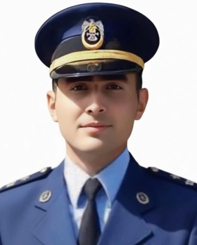 Şehit Emre Altıok’un kız kardeşinden acı veda: Ağabeyini asker selamıyla karşıladı! - Resim: 6