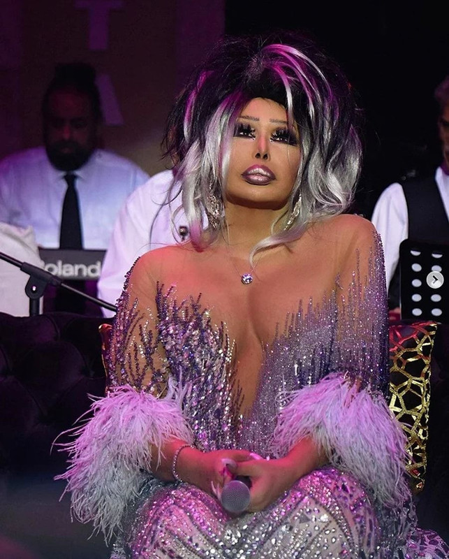 Bülent Ersoy dekolte bölgesine estetik işlem yaptırdı: 74 yaşındaki Diva'nın o anları sosyal medyada olay oldu - Resim: 2