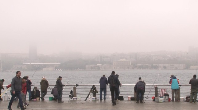 İstanbul'da sabahın erken saatlerinde etkili oldu. İki yaka arasında görüş mesafesi düştü - Resim : 2