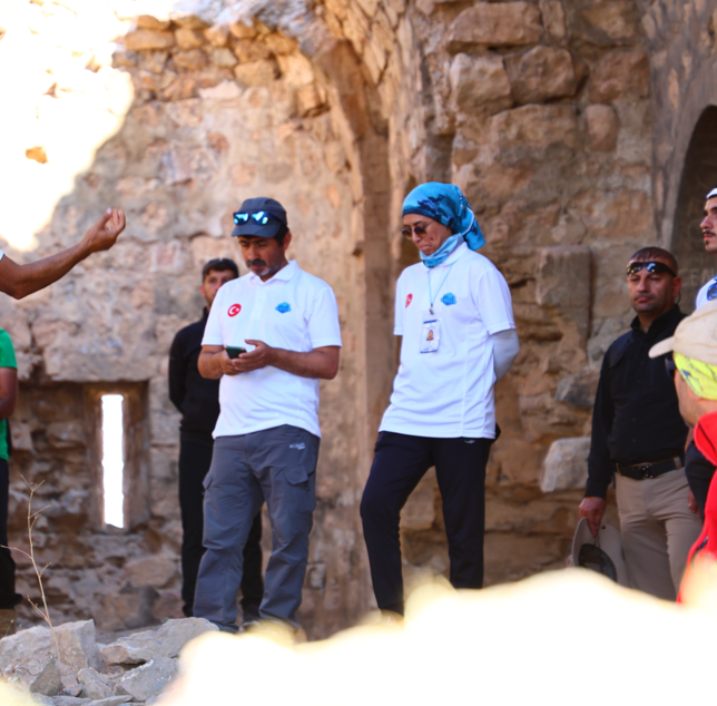 Elazığ’da Muşar Dağı zirvesinde bin yıllık Mor Ahron Manastırı keşfedil! Tüm ihtişamıyla doğa tutkunlarını ağırlıyor - Resim: 14
