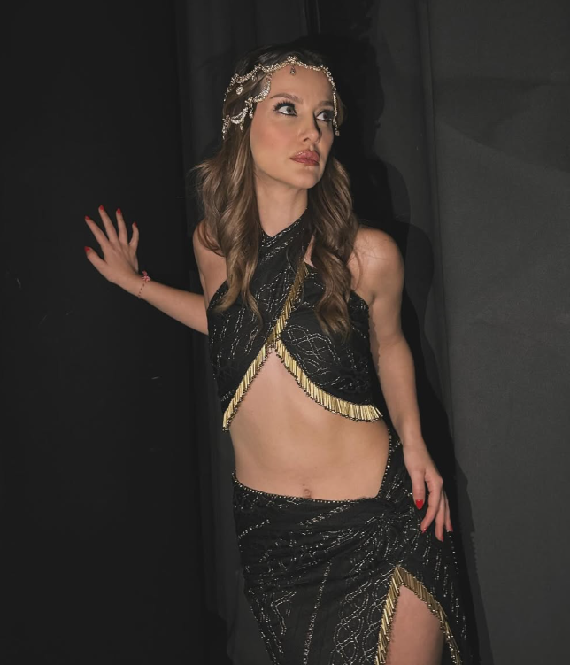 İrem Helvacıoğlu çocukluk fotoğrafını paylaştı! “30 yıl geçse bile hiç değişmemiş" - Resim: 1