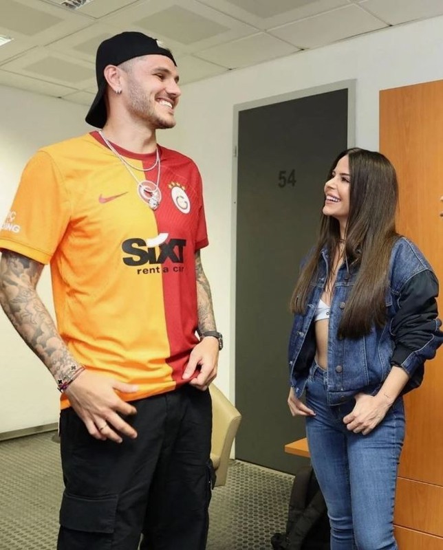 "Benim kısmetimi kapatıyor" demişti! Simge Sağın'dan Galatasaray'ın yıldızı Mauro Icardi'nin yeni ilişkisine olay yorum - Resim: 2