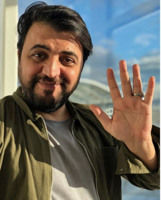 Vefatıyla sevenlerini yasa boğmuştu! Şinasi Yurtsever'in ağabeyinden yürek yakan anma - Resim: 6