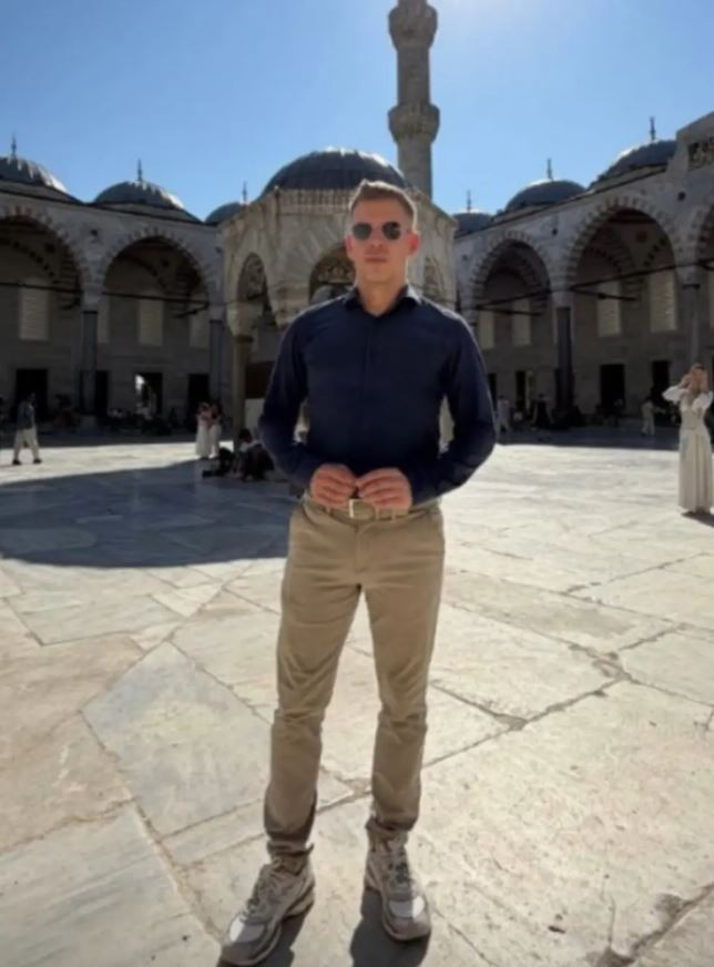 NATO Zirvesi için Türkiye'ye geldi! Turist gibi İstanbul'u gezdi! Kimse tanımadı - Resim : 1