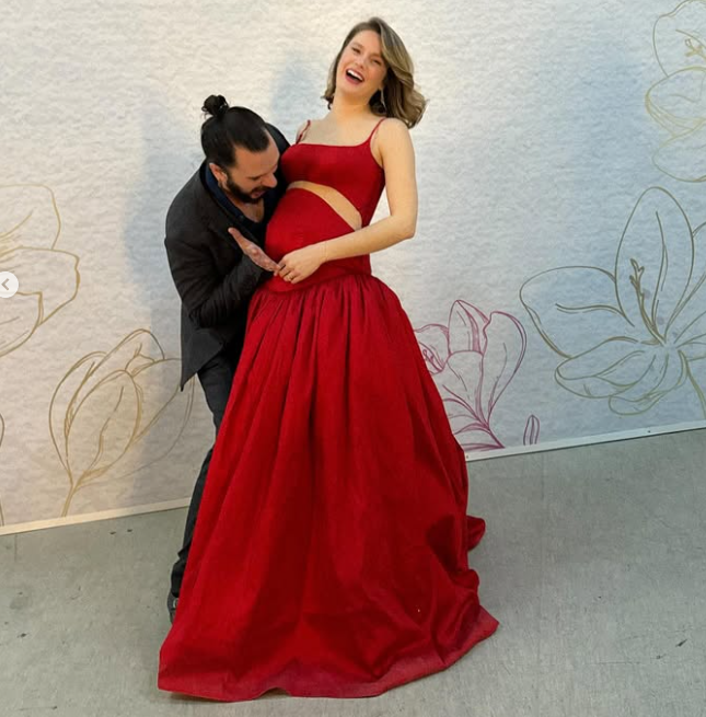 Burcu Biricik ve kızı Luna’nın eğlenceli halleri! Paylaşımıyla sosyal medyada örnek anne oldu - Resim: 3