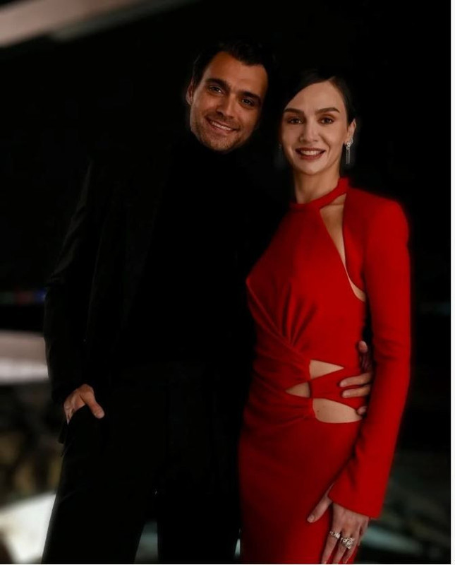Birce Akalay ve Hakan Kurtaş'tan romantik paylaşım! - Resim: 2
