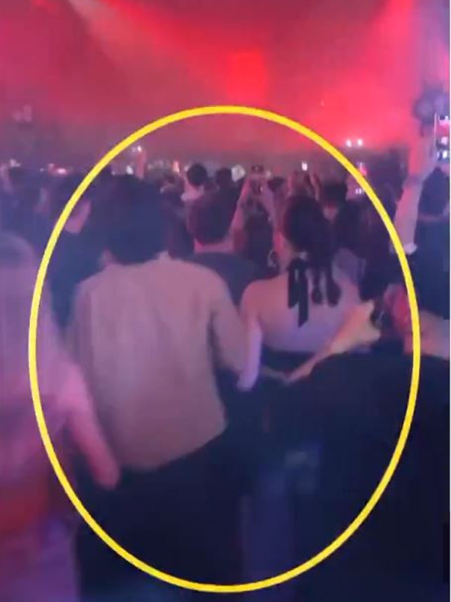 Pelin Akil ile Baran Bölükbaşı aşkı belgelendi! Yan yana ilk kez görüntülendiler - Resim : 4