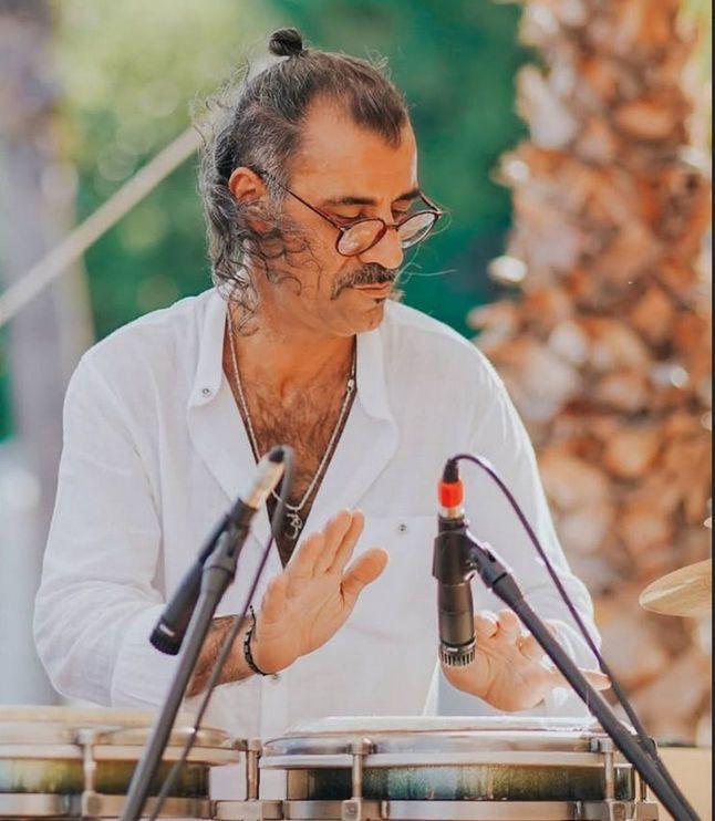 Barış Manço'nun sahne arkadaşıydı! Müzisyen Hüseyin Cebeci evinde ölü bulundu - Resim: 2