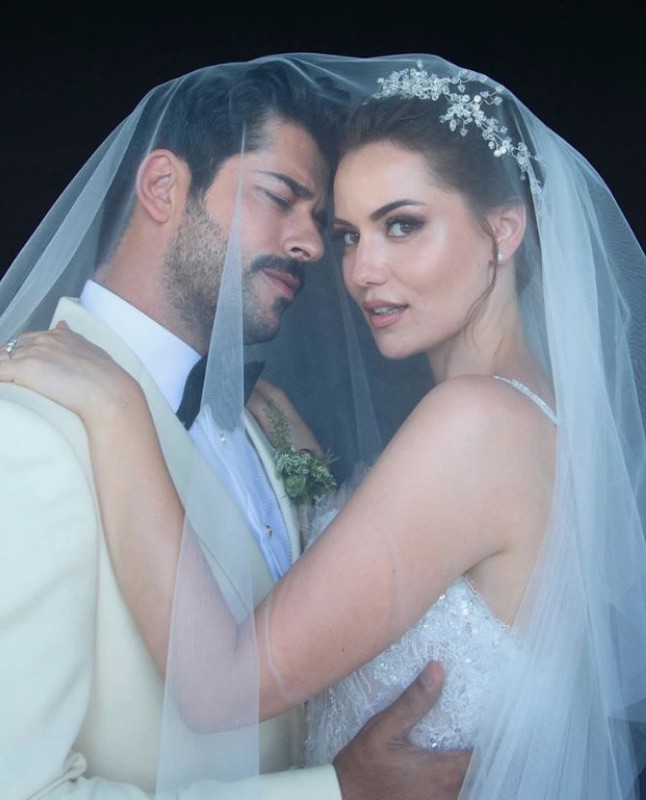 Fahriye Evcen ile Burak Özçivit'in oğlu Karan 6 yaşına girdi! Fenerbahçe konseptli doğum günü partisi dikkat çekti - Resim: 1