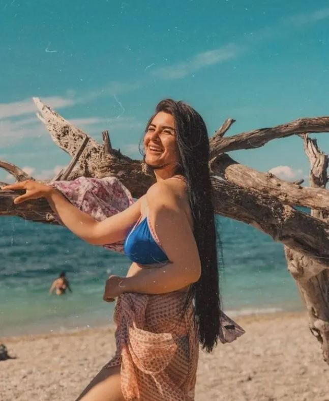Evlilik teklifinin ardından ilişkisi bitti! Fenomen gelin adayı Hanife'den bikinili paylaşımla gönderme - Resim: 2