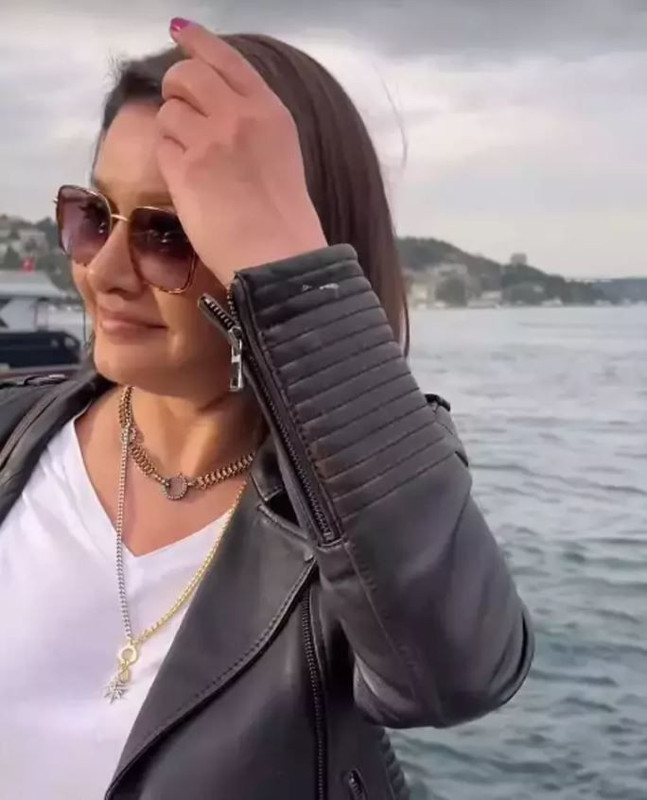 Nurgül Yeşilçay'dan radikal imaj değişikliği! Saçlarının son halini paylaştı - Resim: 5