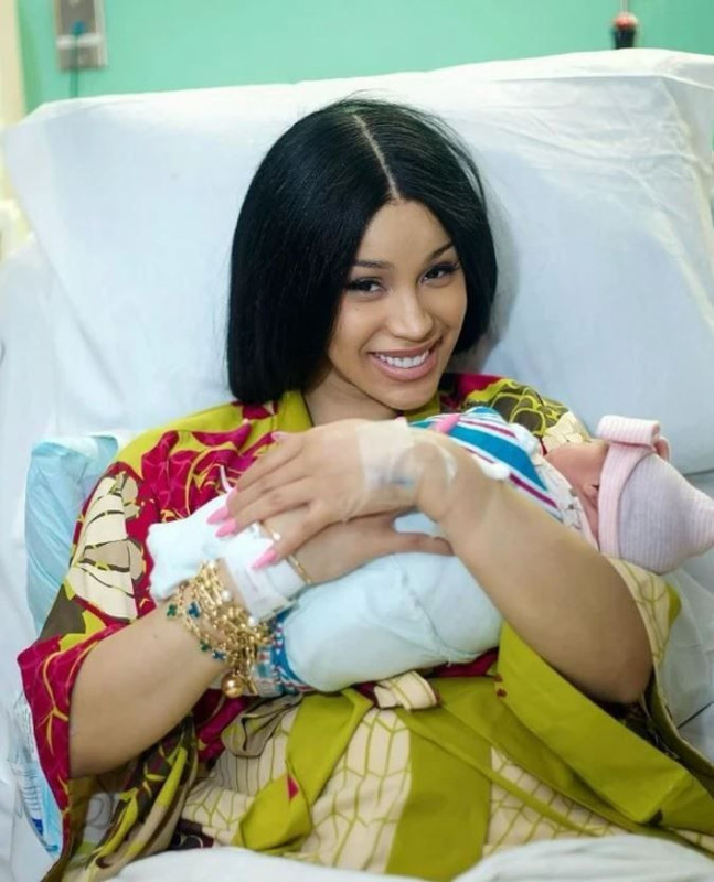 Boşanma aşamasındaki Cardi B'den olay hamle! Yeni aşka yelken açtığını duyurdu, dudak dudağa pozlarını paylaştı - Resim: 3