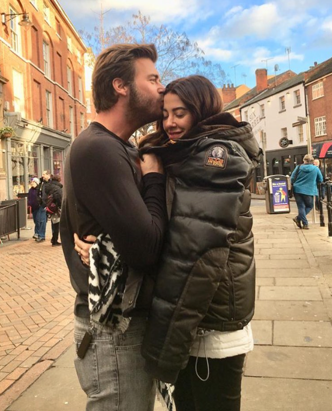 Sosyal medyayı sallayan fotoğraf! Başak Dizer, oğlu Kurt Efe ve Kıvanç Tatlıtuğ'u paylaştı! - Resim: 2