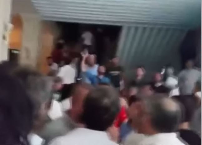 Darbecilere Saraçhane'deki İBB binasında nasıl 'dur' dendi? Hayri Baraçlı’nın 15 Temmuz gecesi verdiği tarihi karar! Bu görüntüler ilk kez tv100'de - Resim : 2