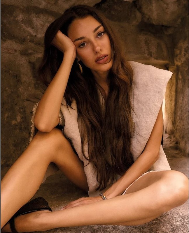 Dilan Çiçek Deniz'in tatil paylaşımı! "En sevdiğim adam" - Resim: 1