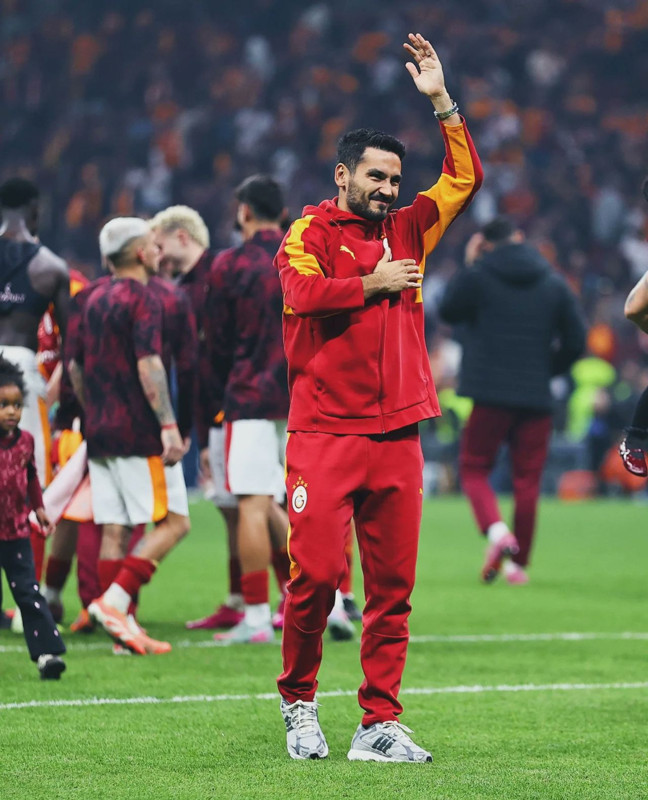 Galatasaray’da Trabzonspor maçı öncesi moral bozan gelişme! İki kritik isim forma giyemeyecek - Resim: 9