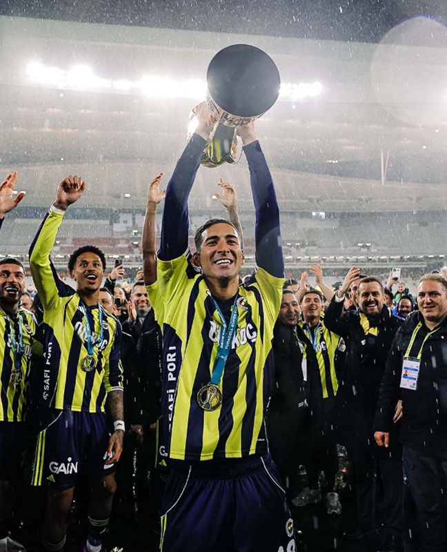 Fenerbahçe’den kritik hamle! Yönetim harekete geçti! Yıldız futbolcuya yeni sözleşme teklif edilecek - Resim: 5