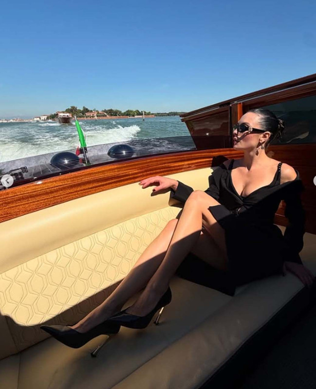 Venedik pozlarıyla sosyal medyayı sallamıştı! Güzel oyuncu Melis Sezen aşkın tarifini verdi - Resim: 3