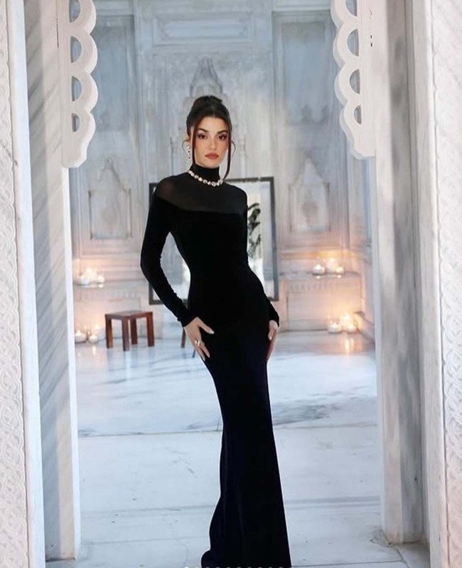 Anne acısı dinmiyor! Hande Erçel’den duygulandıran paylaşım! - Resim: 1