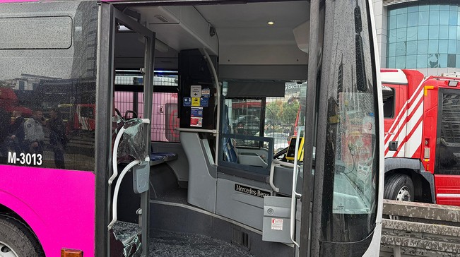İstanbul'da metrobüs kazası! Çok sayıda yaralı var! 1 kişi hayatını kaybetti! - Resim : 3
