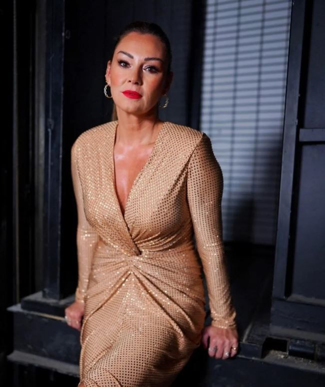 Pınar Altuğ'dan nostaljik paylaşım! "Buyurun size 19 yaşındaki Pınar!" - Resim: 3