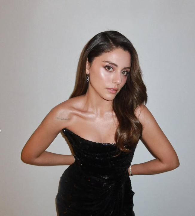 Evlenme teklifi almıştı! Sıla Türkoğlu ve Ata Ayyıldız'ın yeni tatil rotası belli oldu - Resim: 1