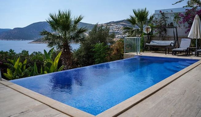 Kaş ve Kalkan’da villa sezonu açıldı! İzole tatilin bedeli arttı: Villalar 500 bin TL’ye kadar çıkıyor - Resim : 1