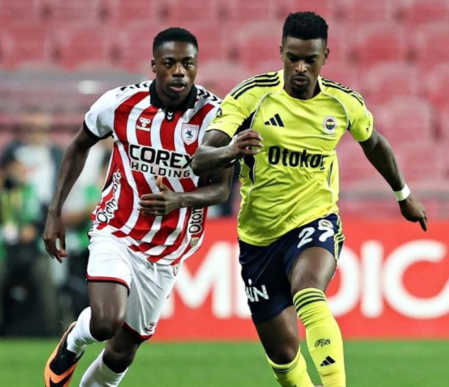 "İtalyan devinin elinden aldık" demişlerdi! Fenerbahçe'de "yeni transfer devre arasında gönderilsin" isteği - Resim: 2