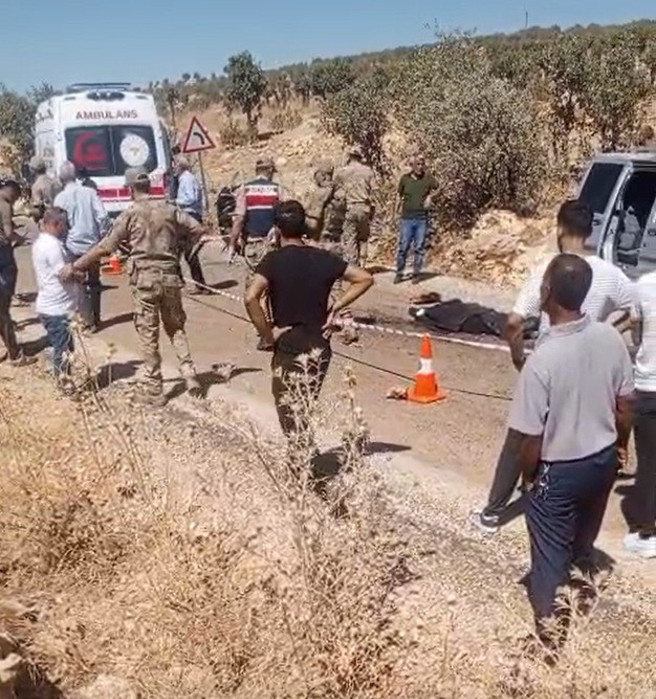 Diyarbakır'da kahreden kaza: Liseli Zeynep aracın altında kalarak can verdi - Resim : 1