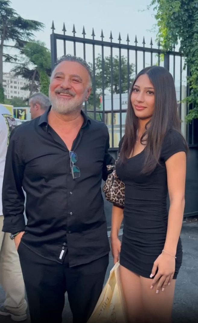 Cengiz Bozkurt ve kızı İdil Bozkurt Şevval Sam konserinde! - Resim : 1