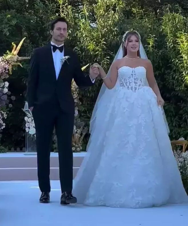 Oyuncu Feyyaz Şerifoğlu ile spiker Merve Dinçkol evlendi! İşte ünlü çiftin düğününden ilk kareler - Resim: 3
