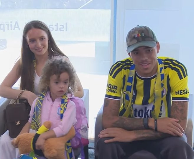 Fenerbahçe'nin yeni transferi Mason Greenwood İstanbul'da! İşte ilk sözleri - Resim : 1