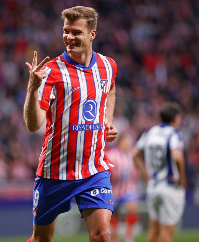 Golcü transferini Sadettin Saran bitirecek! İspanyollar 32 milyon euroluk yıldızı duyurdu! Fenerbahçeliler havalimanına akın edecek - Resim: 10