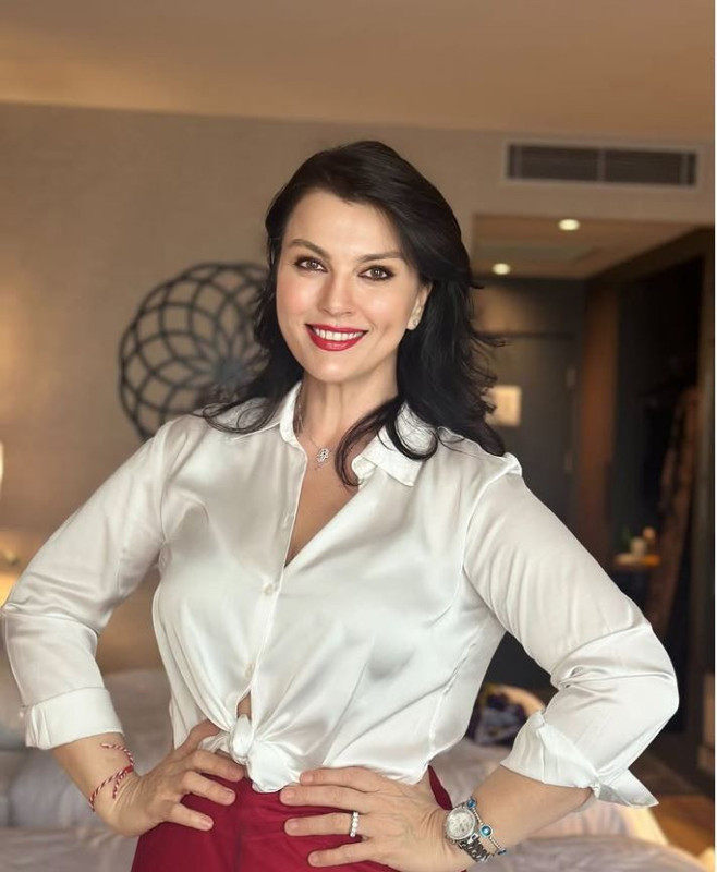 Ünlü oyuncu Açelya Akkoyun'un acı günü! En yakınını kaybetti - Resim: 1