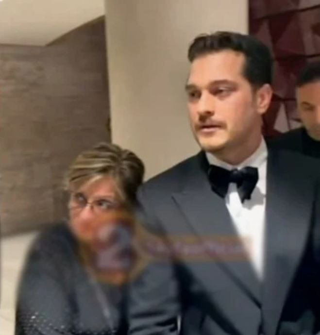 Film galasında yakalandı! Çağatay Ulusoy'un deprem şaşkınlığı gündem oldu - Resim: 4