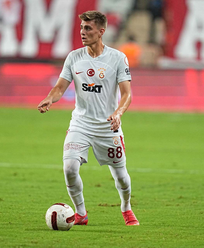 Galatasaray’da Okan Buruk’tan büyük sürpriz! Yıldız futbolcu 681 gün sonra ilk 11’e dönüyor - Resim: 5