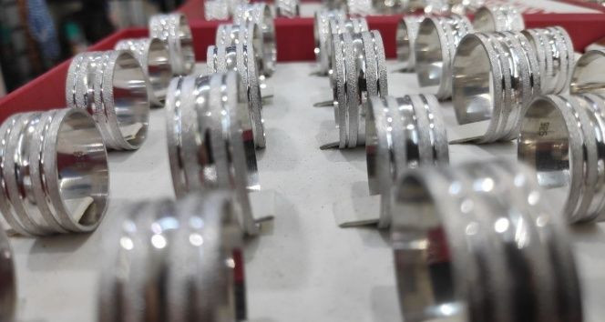 Gram altında 6.000 TL konuşulurken, arka kulvardan bir anda o atak yaptı! 56,9 dolarla tarihi zirve - Resim: 13