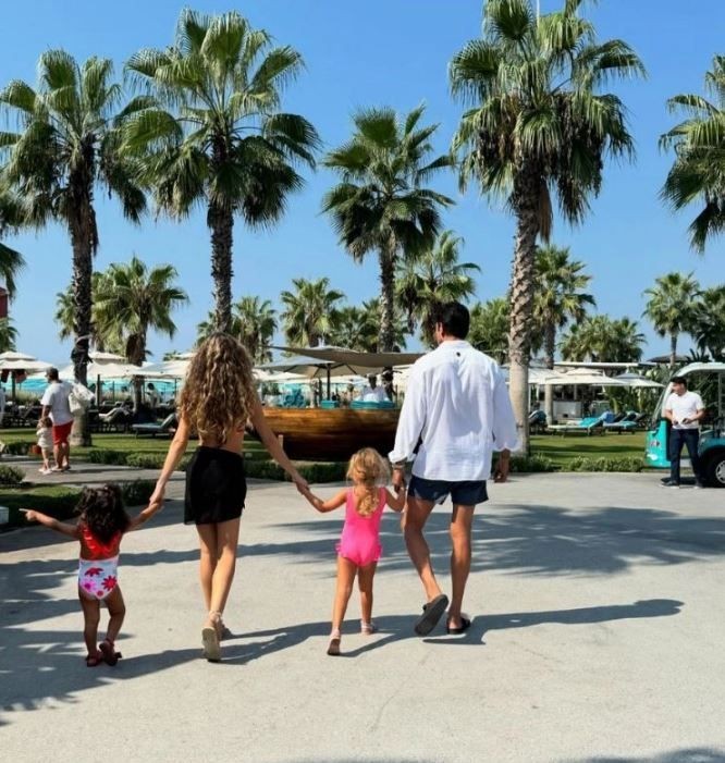 Güzel oyuncu Sinem Kobal'dan Kenan İmirzalıoğlu itirafı! Aşka geldi - Resim: 7